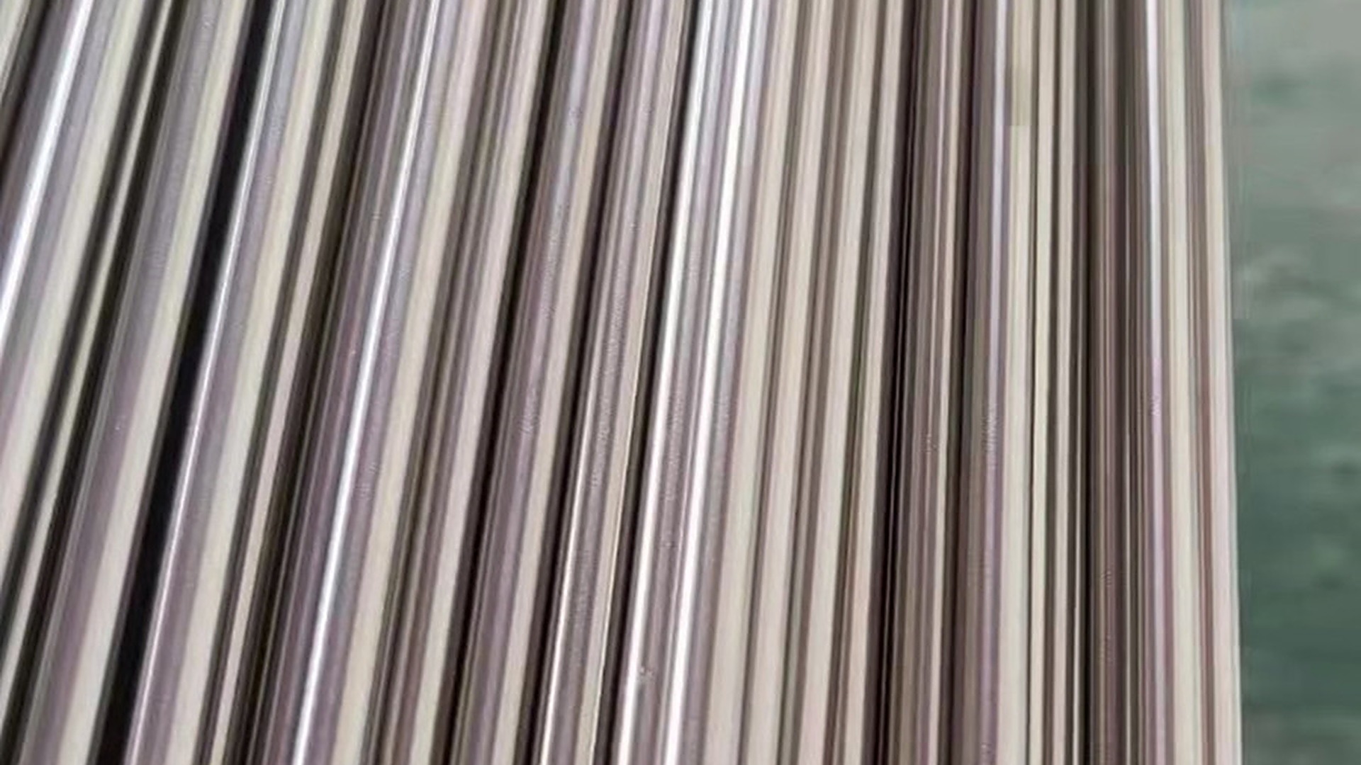 1J79